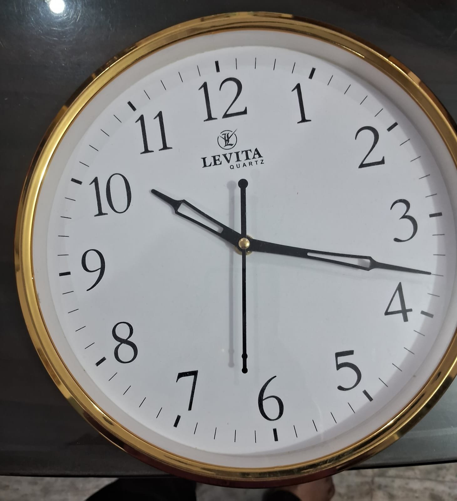 Wall Clock – Levita Quartz Gold Round